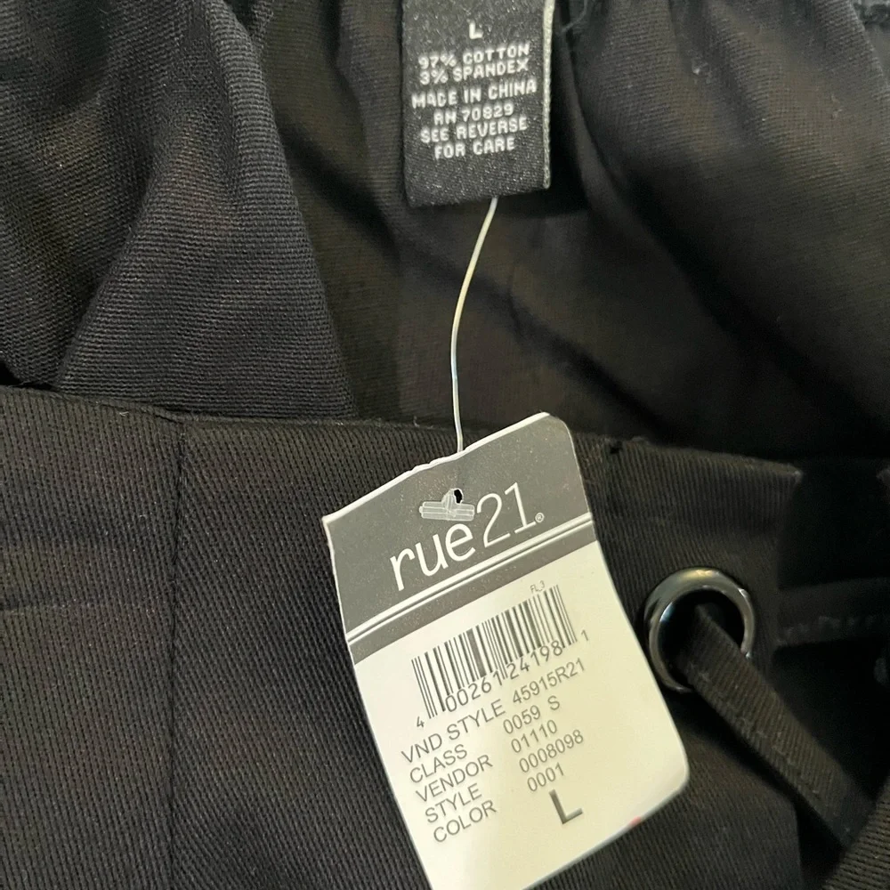 RUE  21 BLACK LACE UP GROMMET STYLE FRONT & BACK STRETCH WAIST SZ  LARGE NWT - Picture 3 of 6